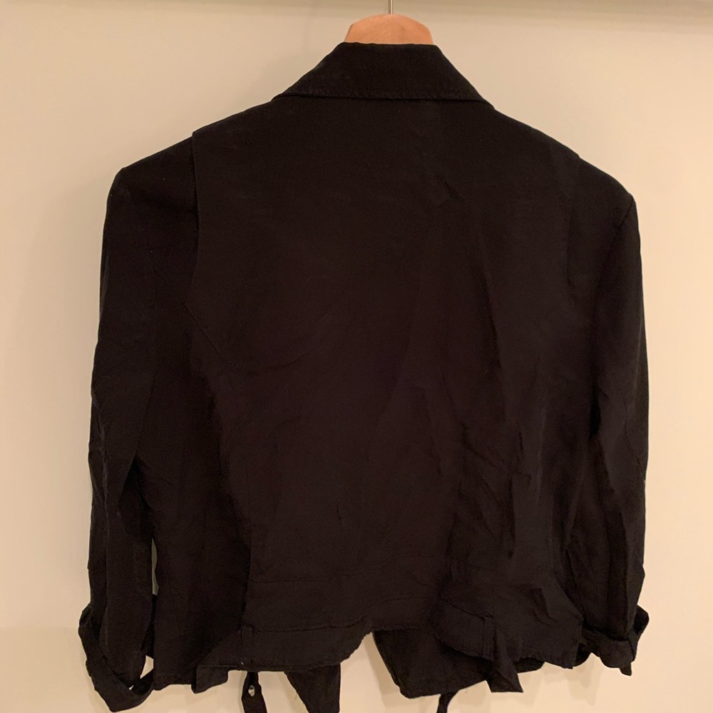 Blazer - Picture 2 of 2